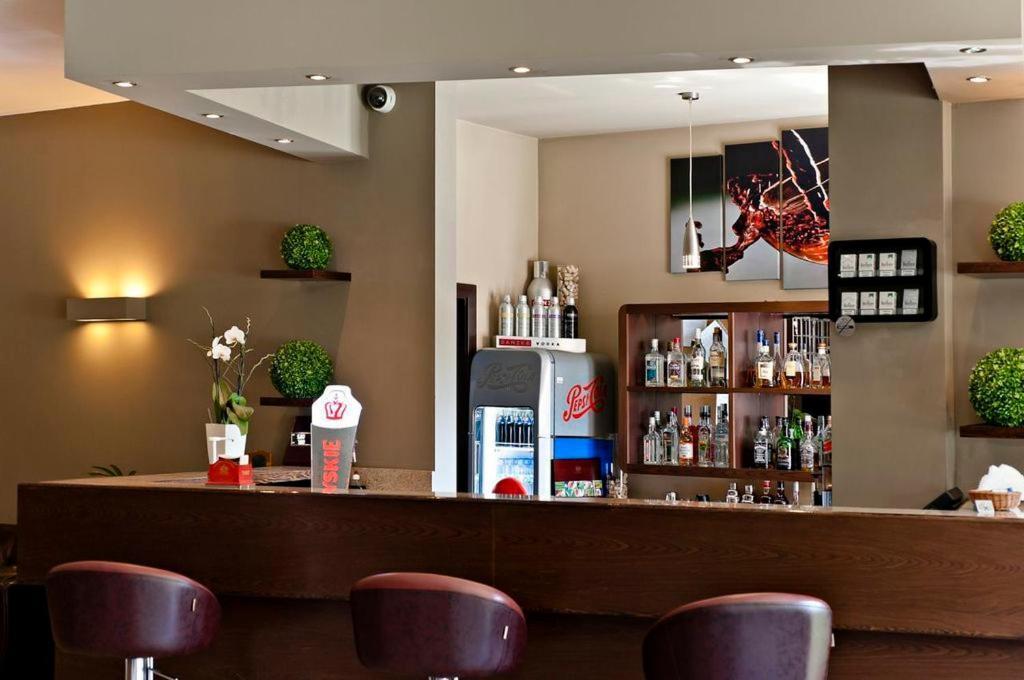 Hotel Borowina Konstancin-Jeziorna Exteriör bild